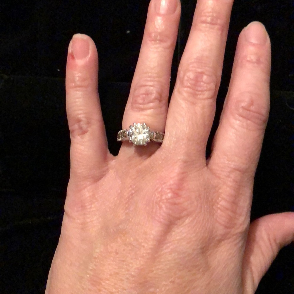 NEW GORGEOUS Cubic Zirconia Ring from Park Lane - Picture 6 of 6